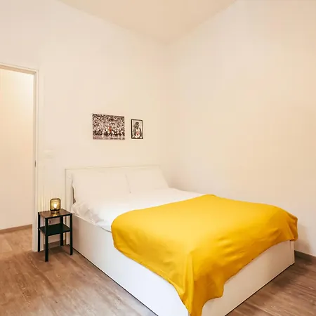 The Superstars - Old Town Bologna