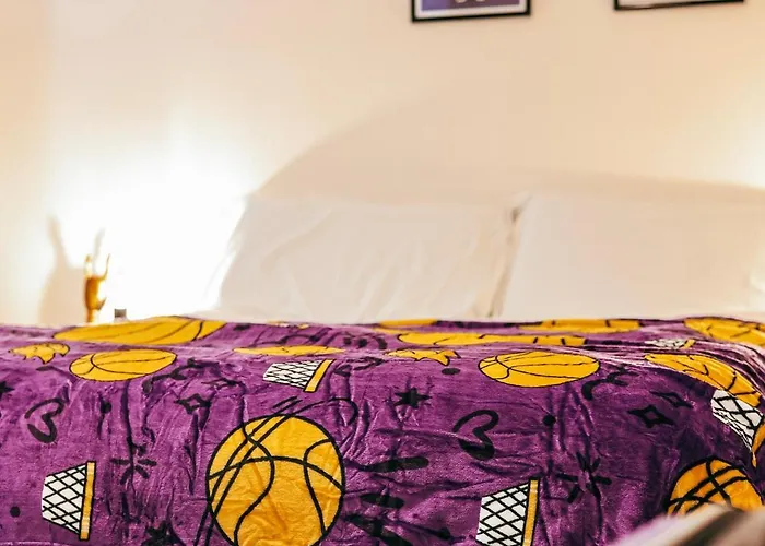 The Superstars - Old Town *