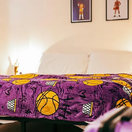 The Superstars - Old Town *