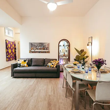 The Superstars - Old Town Apartment